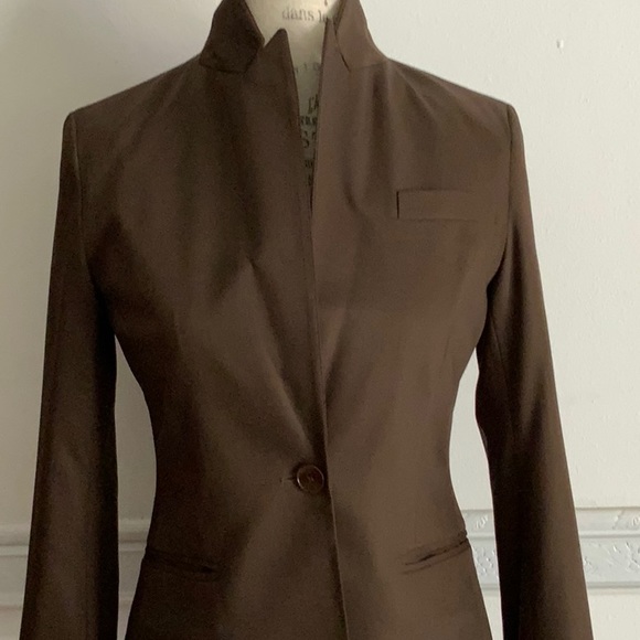 Created by “Theory” A Beautiful Blazer size 2 Solid Brown in color - Picture 6 of 6